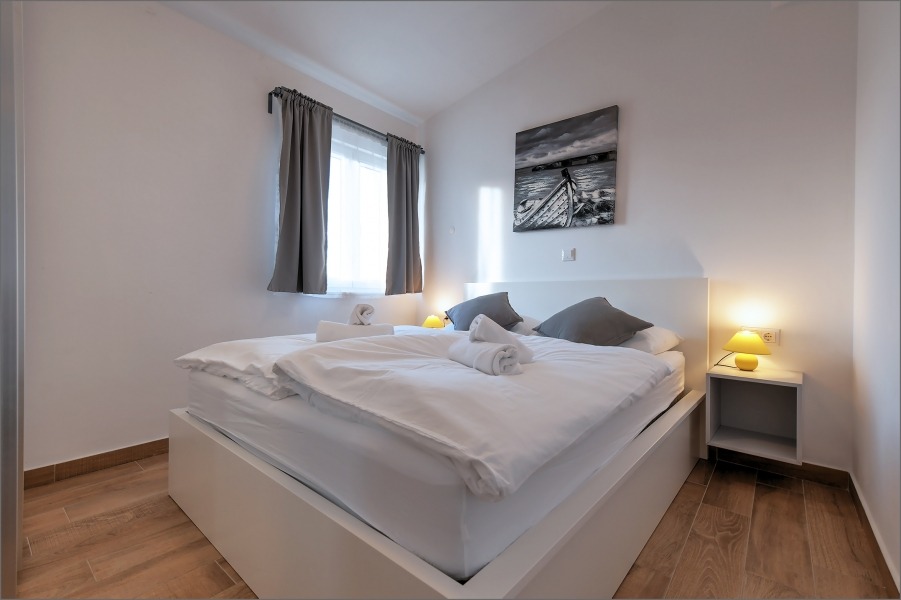 APARTMAN 4